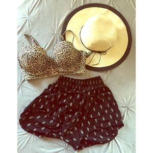 Elastic waist shorts